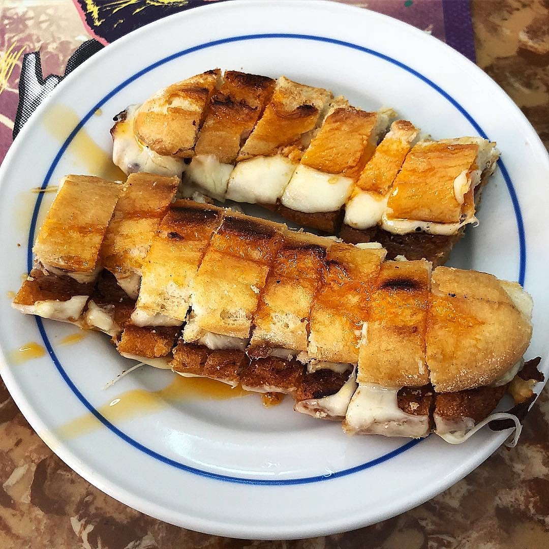 Gazela Cachorrinhos da Batalha 